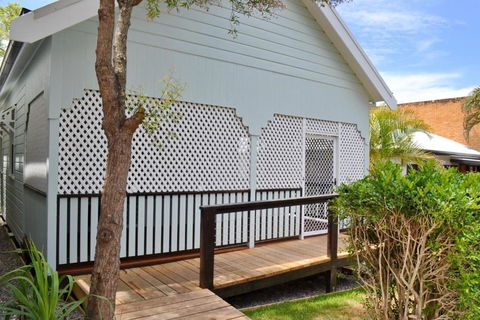 Rockleigh - Bring Your Own Linen. - Accommodation Noosa 0