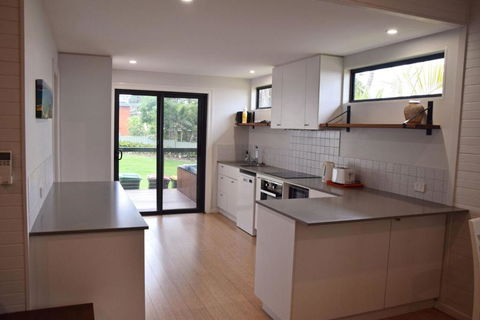 Rockleigh - Bring Your Own Linen. - Accommodation Noosa 2