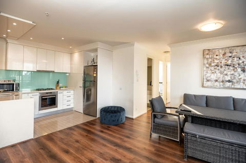 Rome Sky Villa - Accommodation Noosa 2