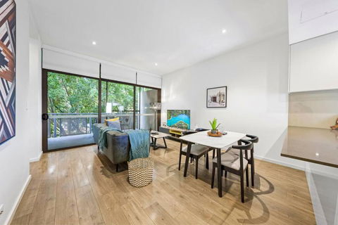 Rooftop 2 Bed Apt With Terrace At Newtown - Accommodation Noosa 1