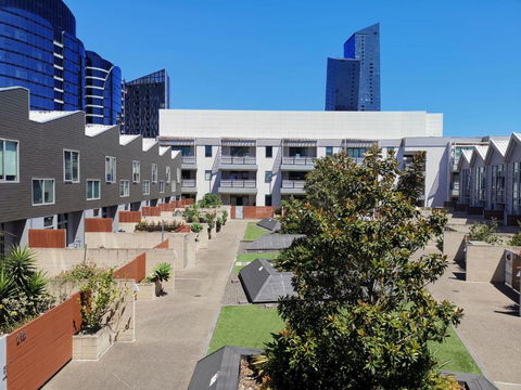 Room With King-size Bed Close To Melbourne CBD & Southern Cross Station - Accommodation Noosa 3