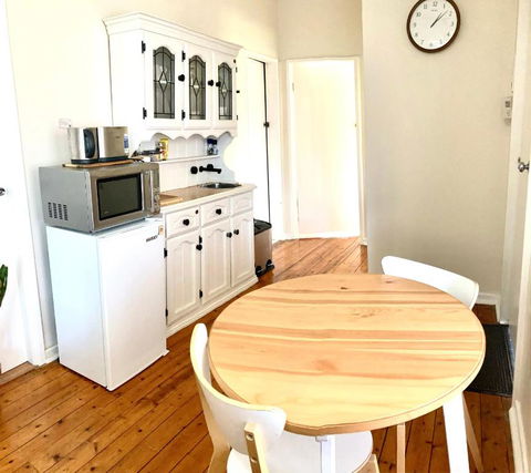 Rose End Cozy Apartment - Accommodation Noosa 2