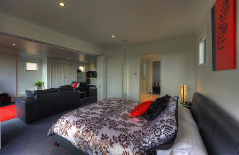 Rosebank Cottage Collection - Accommodation Noosa 1