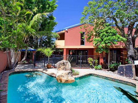 Ross Cres Spacious Private Beach House - Accommodation Noosa 0