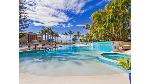Royal Palm 19 - Accommodation Noosa 1