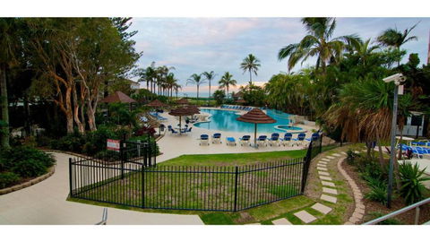 Royal Palm 19 - Accommodation Noosa 2