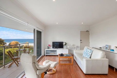 Royal Surf - Direct Beachfront - Accommodation Noosa 2
