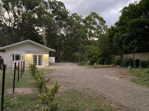 Rural Granny Flat - Pet Friendly - Accommodation Noosa 2