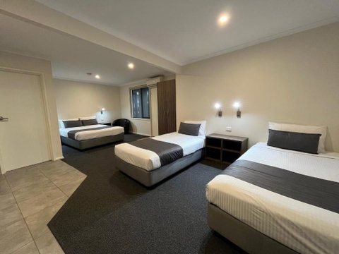 Ryley Motor Inn - Accommodation Noosa 1