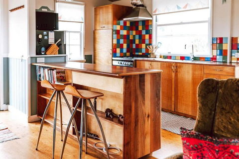 S U N S E T S H A C K Binalong - Accommodation Noosa 0