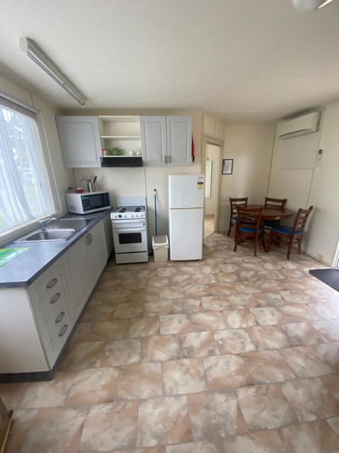 Sale Caravan Park - Accommodation Noosa 0