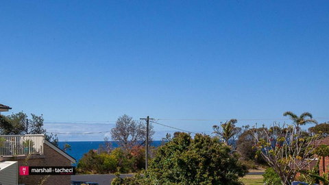 Salt Water Villa Bermagui Four Bedroom Central Location With Wifi - Accommodation Noosa 1