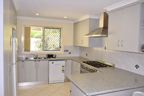 Salty Kisses - Bring Your Own Linen. - Accommodation Noosa 1