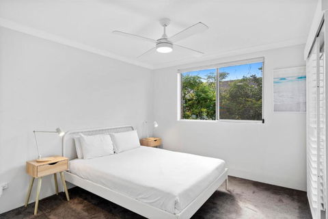 Salty Sea Breeze Apartment 500m To Waters Edge - Accommodation Noosa 2