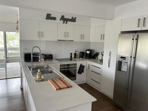 Sanctuary On Toagara With Spa And Heated Pool - Accommodation Noosa 1