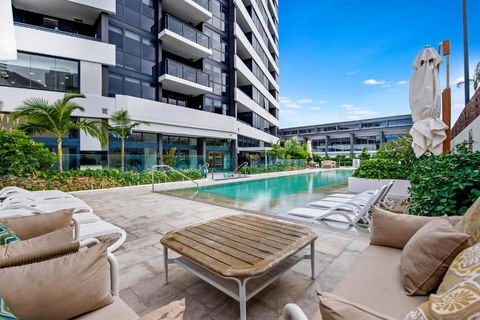 Ruby Building - Self Contained, Privately Managed Apartments - Accommodation Noosa 0