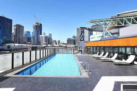 Rooftop Pool Stunning Apt At Marvel Stadium With Free Parking - Accommodation Noosa 2