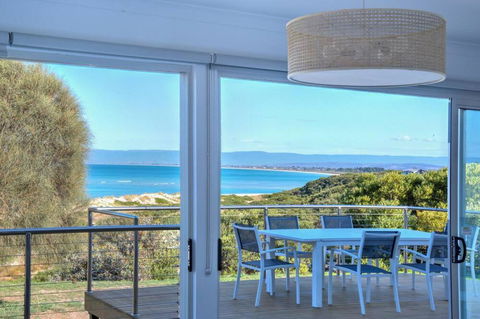 Sandbar Beach House - Accommodation Noosa 0