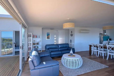 Sandbar Beach House - Accommodation Noosa 2