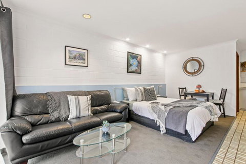 Sandbar Motel - Accommodation Noosa 0