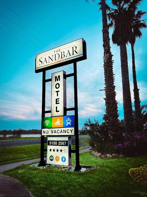 Sandbar Motel - Accommodation Noosa 1