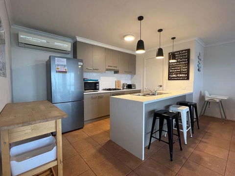 Sandcastle - A Esplanade Place, Stunning Views - Accommodation Noosa 0
