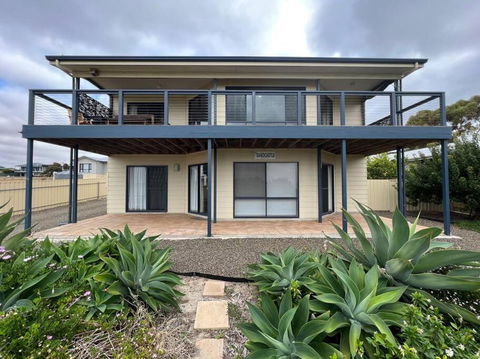 Sandcastle - A Esplanade Place, Stunning Views - Accommodation Noosa 3