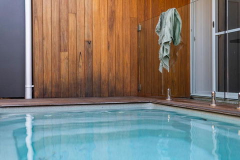 Sandhurst - Oceanstays - Accommodation Noosa 2