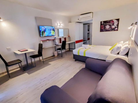 Sandors Motor Inn - Accommodation Noosa 1