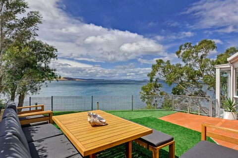 Sandy Bay Beachfront Oasis Direct Beach Access - Accommodation Noosa 0