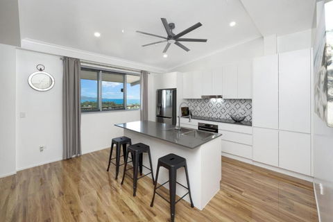 SEA-Renity On Castle Hill - Accommodation Noosa 3