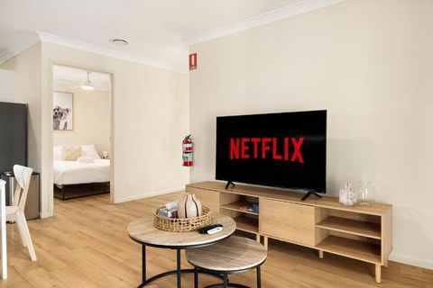 Smart Suites Self Check-in Apartments - S Stockport - Accommodation Noosa 3