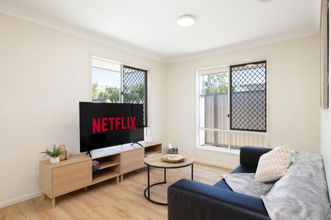 Smart Suites Self Check-in Apartments - S Stockport - Accommodation Noosa 1
