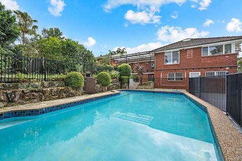 Spacious Family 4BR With Pool Perfect For Groups - Accommodation Noosa 1