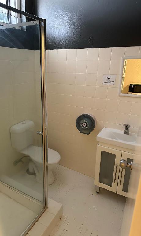 St George Hotel Motel - Accommodation Noosa 2