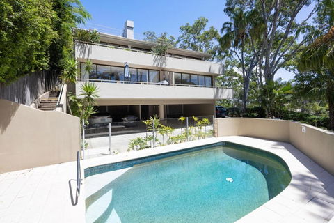 Stylish Abode With Ocean Views & Pool - Accommodation Noosa 0