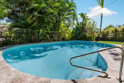 Sundown Lodge 2 Edgar Bennett Avenue 14 - Accommodation Noosa 0
