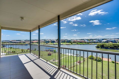 T2 12 Wentworth Pde Hindmarsh Island - No Linen Included - Accommodation Noosa 2