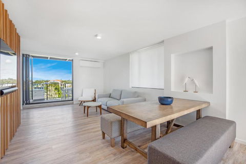 TARA5- UNWIND IN LUXURY - Accommodation Noosa 0