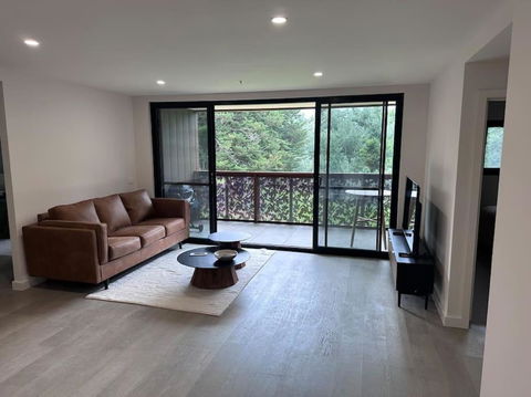 TARRA On Main St - Accommodation Noosa 0