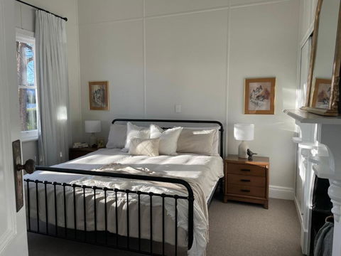 The Country House Maffra - Accommodation Noosa 2