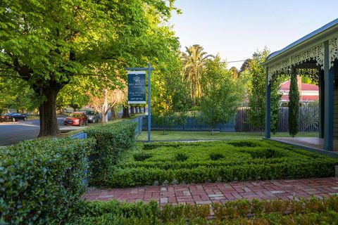 Belmont At Beechworth 2 Bedrooms, 2 Bathrooms, 2 Couples - Accommodation Noosa 2