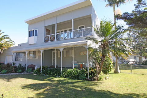 Berrara's Home Away From Home - Accommodation Noosa 0