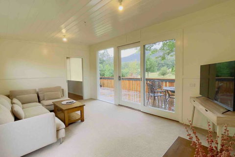 Tiny House At Gilderoy Valley Views - Accommodation Noosa 3