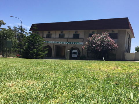Tollgate Motel - Accommodation Noosa 0