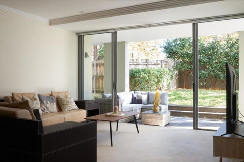 Warrawee Garden - Premium 3 Bedroom Apartment - Accommodation Noosa 0