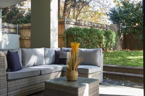Warrawee Garden - Premium 3 Bedroom Apartment - Accommodation Noosa 1