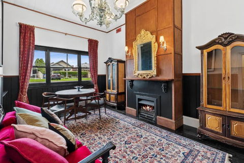 WARATAH At Queenscliff - Accommodation Noosa 0