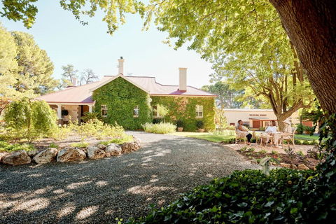 Wilsford House - Accommodation Noosa 2