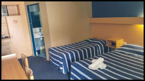 Windsor Motel - Accommodation Noosa 1